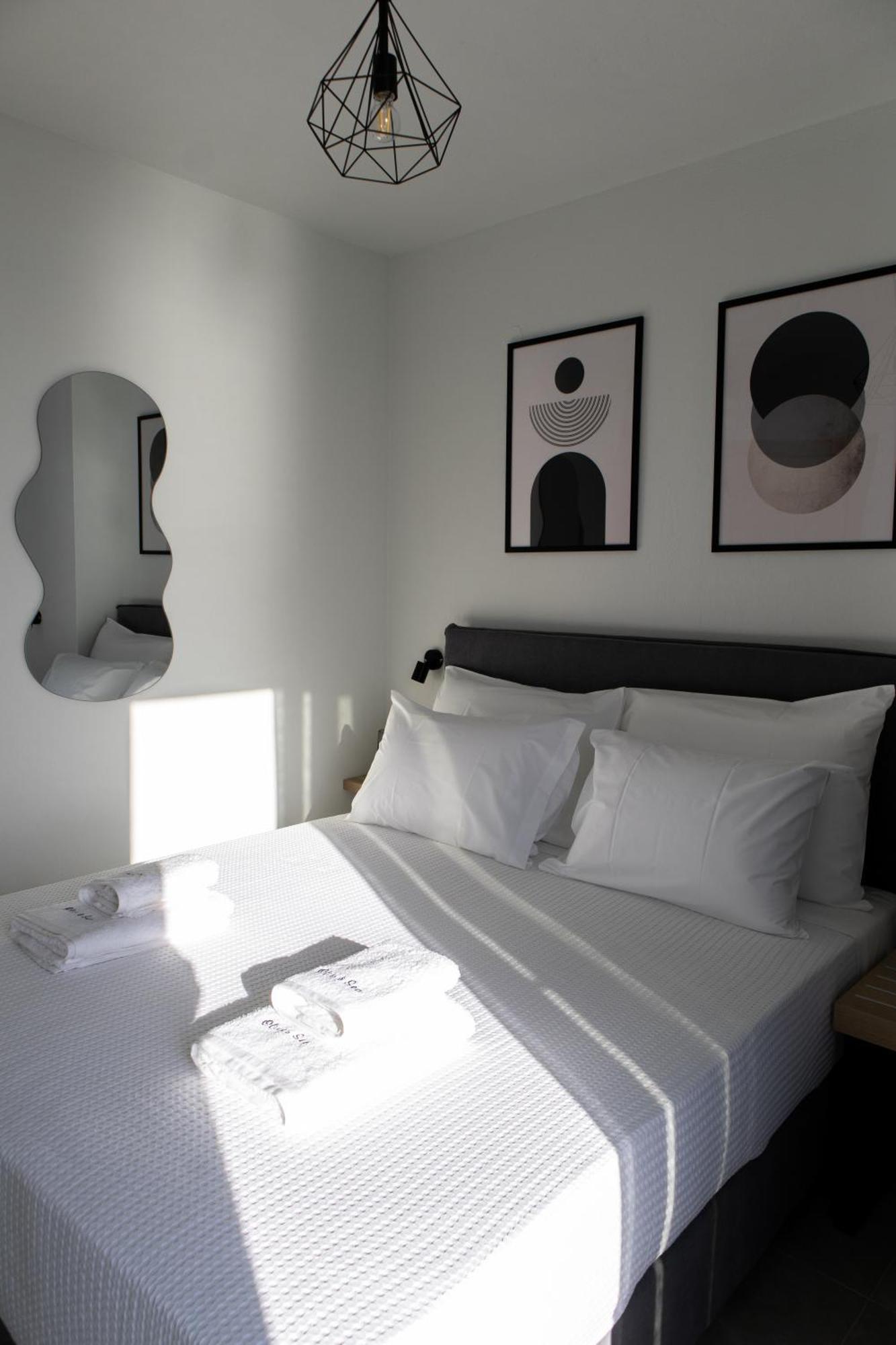 Olive & Sea Luxury Suites 斯卡拉索提罗斯 外观 照片
